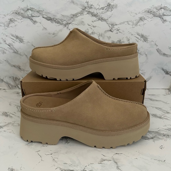 UGG Shoes - UGG Heights Sand Suede Slip On Casual Clog Shoes Chestnut 1152731 Women Size 12